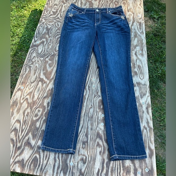 Cato premium Contemporary pants Skinny Leg Jeans size 12 rhinestones embroidered - Picture 2 of 9